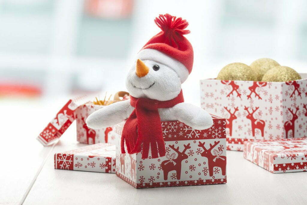 peluche_noel_pingouin_boite peluche_noel_pingouin_boite